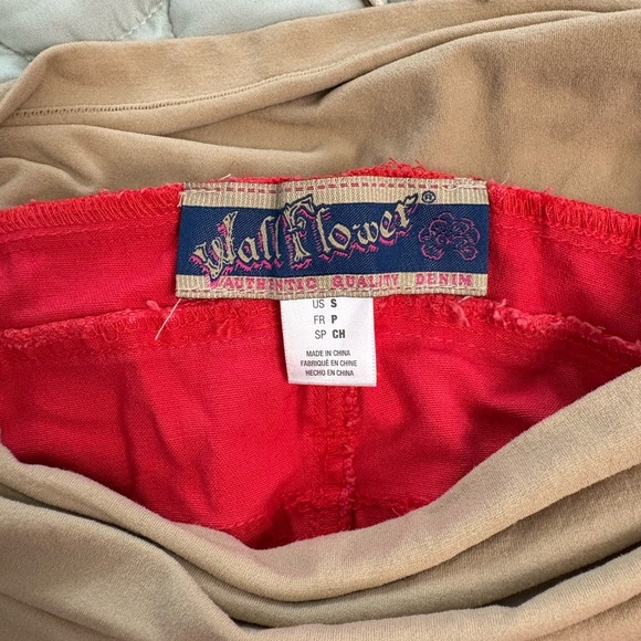 *Wallflower Maternity Shorts CoralRed Denim Boho Fringe Belt OverBelly Small NWT - Picture 6 of 8
